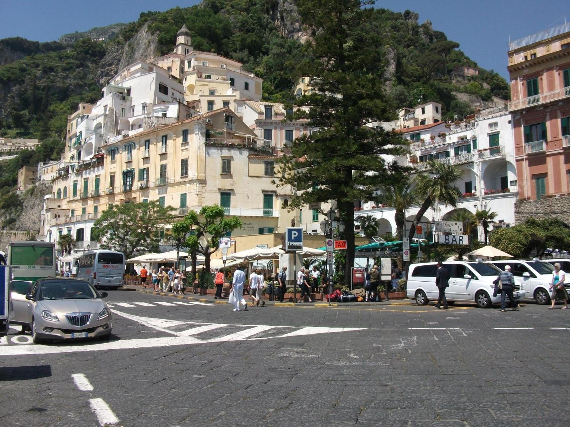 Hotel Holidays Baia D'Amalfi Exterior foto